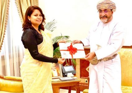ओमानका पर्यटनमन्त्रीलाई राजदूत ढकालद्वारा नेपाल भ्रमणको निम्तो