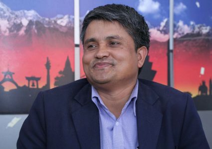 प्रधानमन्त्री ओलीको प्रेस सल्लाहकारमा सूर्य थापा