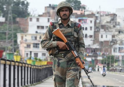 भारतीय नौसेनालाई फेसबुक प्रयोग गर्न प्रतिबन्ध