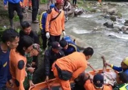 इन्डोनेसियामा मृत्यु हुनेको सङ्ख्या २८ पुग्यो, १३ जना अझै बेपत्ता
