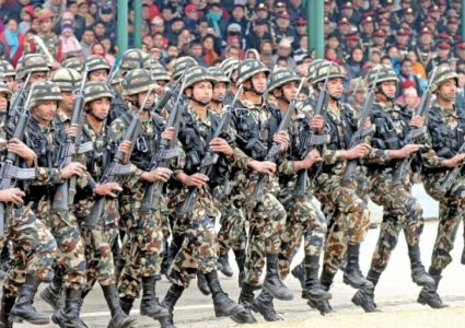 बीर गति प्राप्त हुंदा चन्द्र सूर्य झण्डामा लुटपुटिएर मरेर पनी कहिल्यै नमर्ने नेपाली सेना (भिडियोसहित)