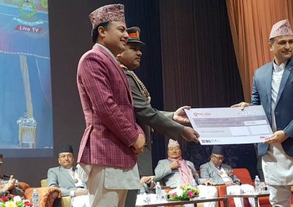 सागमा पदक विजेता खेलाडीलाई एनआईसी एशिया बैंकद्वारा नौं लाख ९५हजार नगद सहयोग
