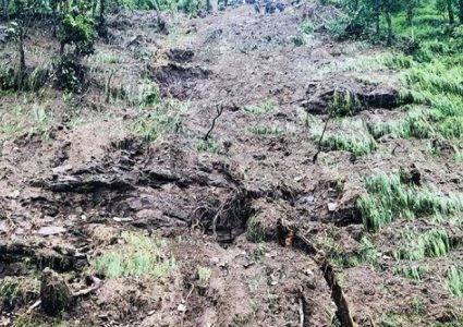 म्याग्दीमा पहिरोले खोला थुनिदाँ, तल्लो क्षेत्रका बस्तीमा जोखिम