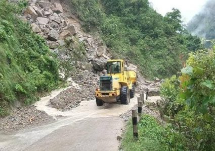 तानसेन बुटवल सडकखण्ड अवरुद्ध
