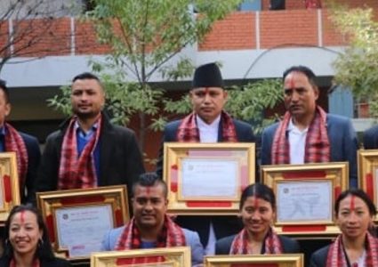 खेलकुद प्रतिभा सम्मानबाट खेलाडी सहित खेलकर्मीलाई पुरस्कृत