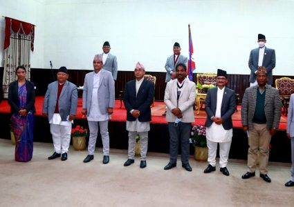 ६ मन्त्रीको जिम्मेवारी परिवर्तन, ८ मन्त्री र १ राज्यमन्त्री थपिए