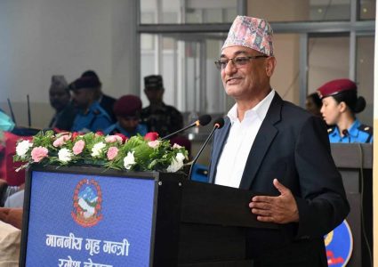कांग्रेस र एमाले मिल्दा जनतामा आत्मविश्वास बढेको छ : गृहमन्त्री